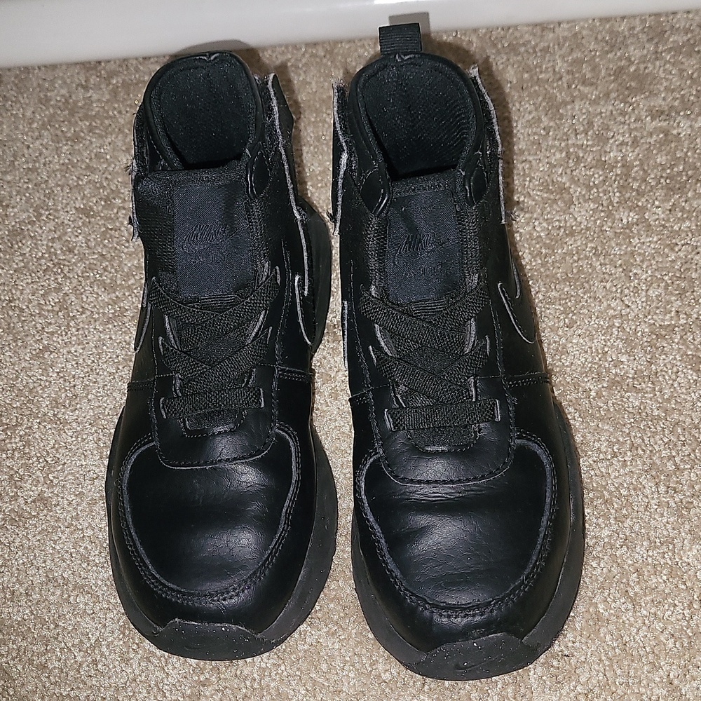 Kids nike boots
